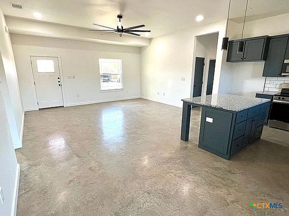 2nd image of 1205 Westview Dr
