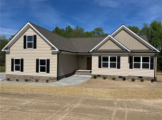 22160 Harvest Dr, Franklin, VA 23851