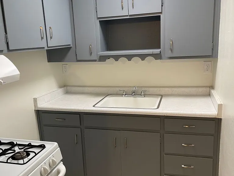 Fontana Court Apartments — Photo 1