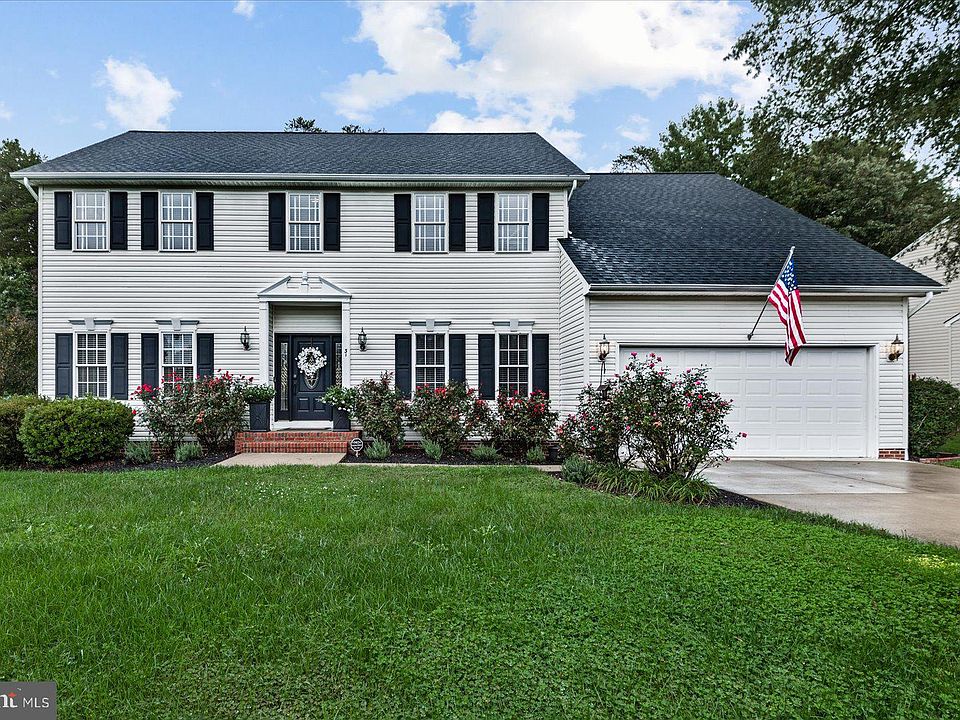 1st image of 31 Brookstone Dr