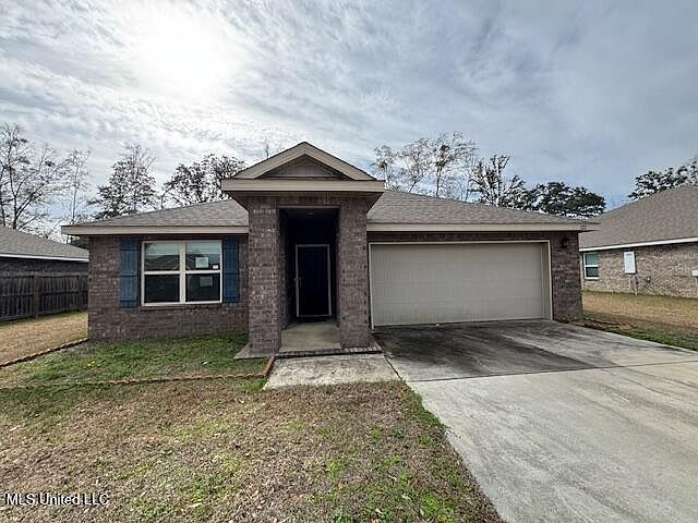 1st image of 122 Rosie Dr