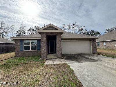 122 Rosie Dr, Long Beach, MS, 39560