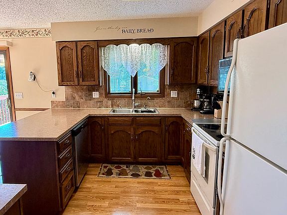 5th image of 817 N 33rd St