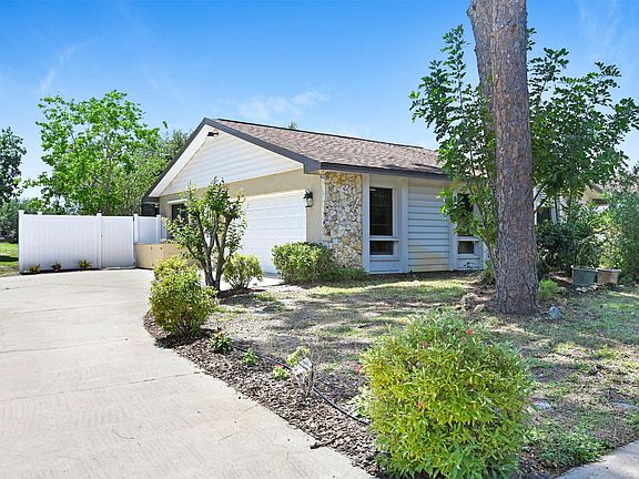 3rd image of 2495 Cherrywood Ln