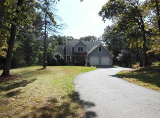 17 Old West Wrentham Rd, Cumberland, RI 02864