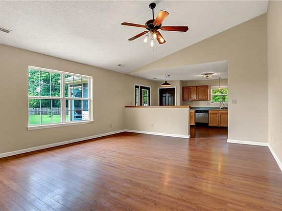 3rd image of 7515 Blue Willow Dr