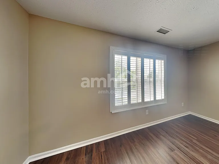 10640 Standish Pl — Photo 11