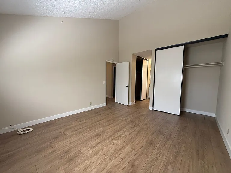 535 Bayview Park Dr — Photo 12