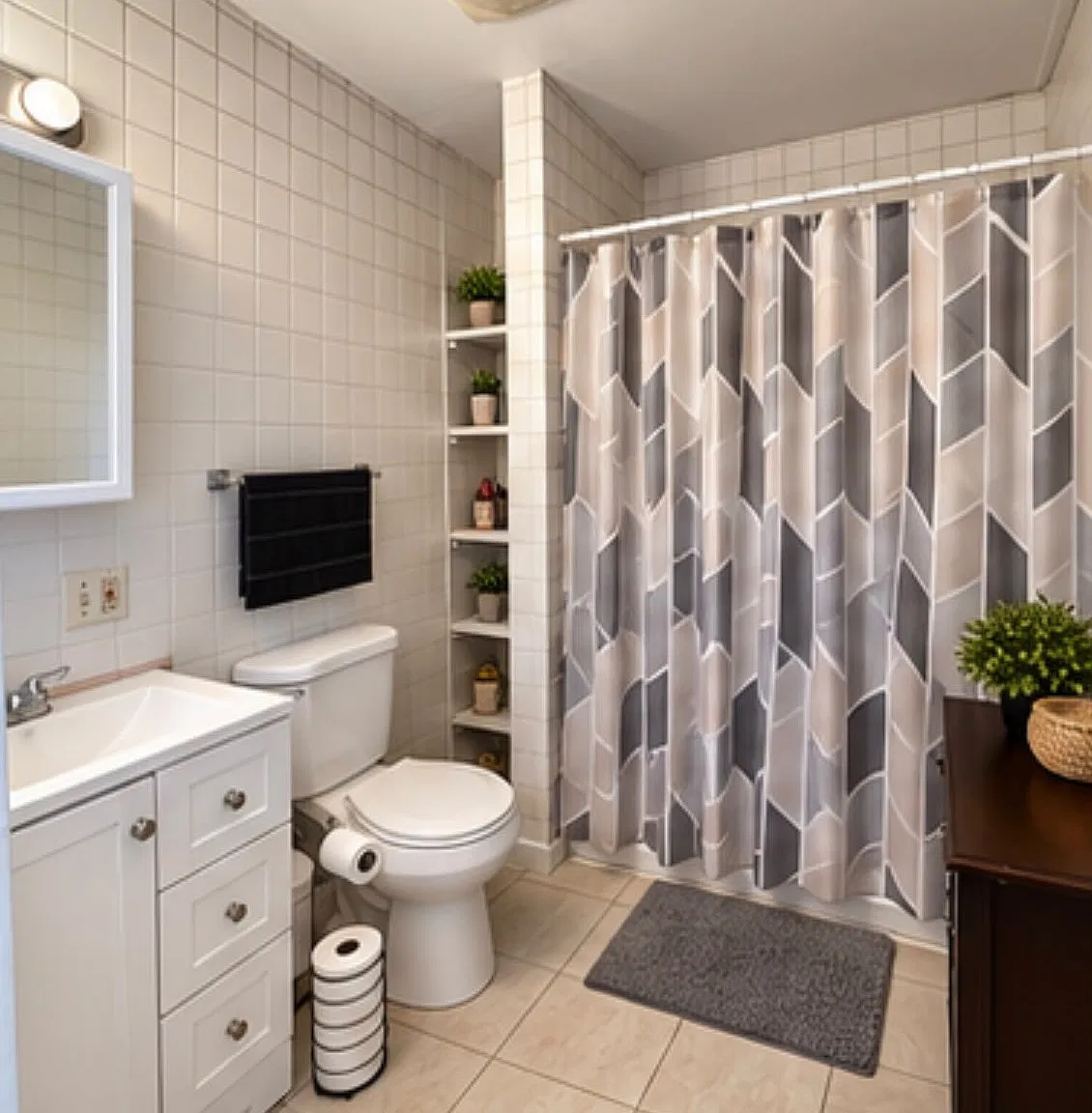 3 bed, 1100 sqft, $2,200 — Photo 3