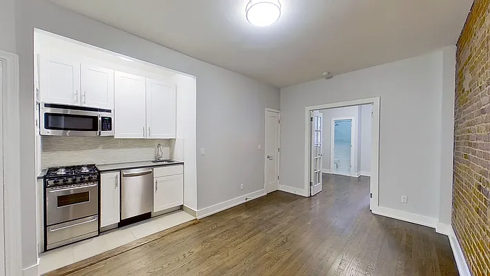 Rented by Compass | media 21