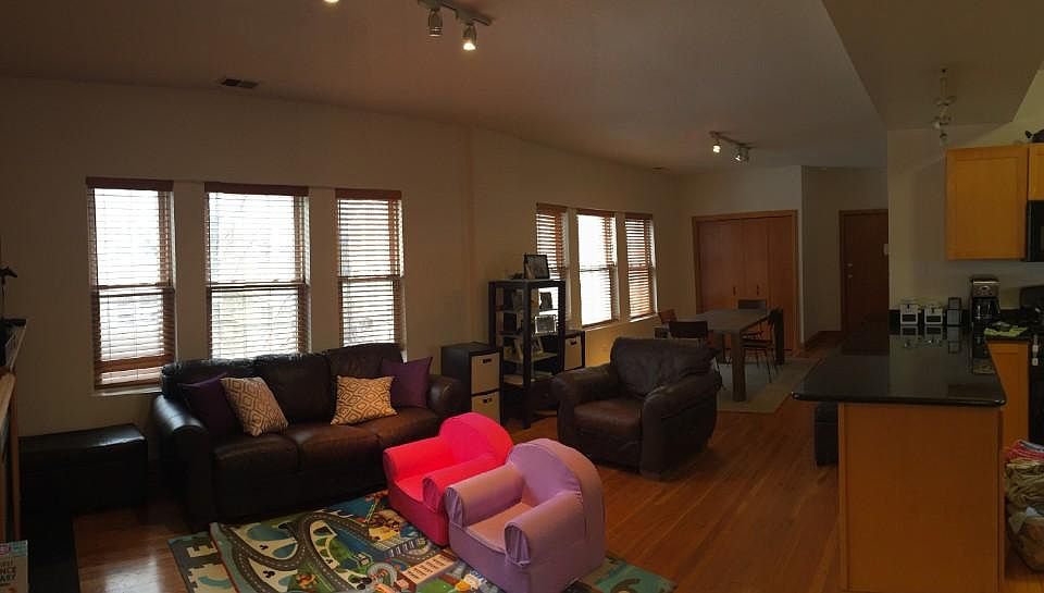 1st image of 3250 W Cullom Ave #2E0