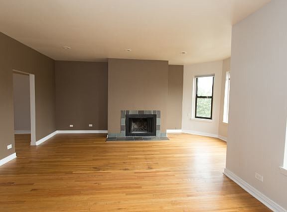 5th image of 920 W Belle Plaine Ave #E3