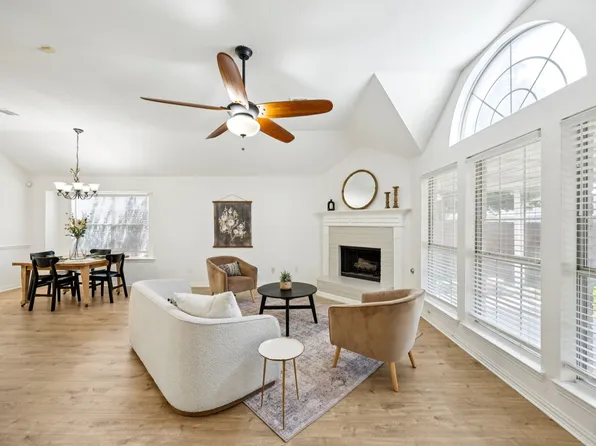 1164 Taylor Ln, Lewisville, TX 75077