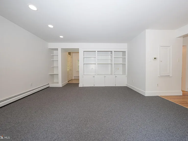 504 Harriton Rd — Photo 32