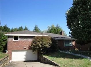 4655 Meadowgreen Dr, Pittsburgh, PA 15236