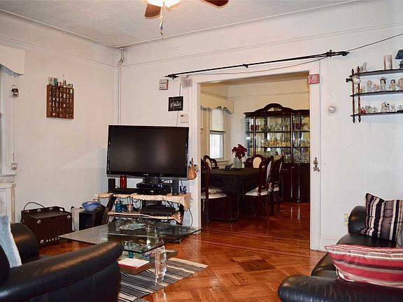 3rd image of 16908 107th Ave
