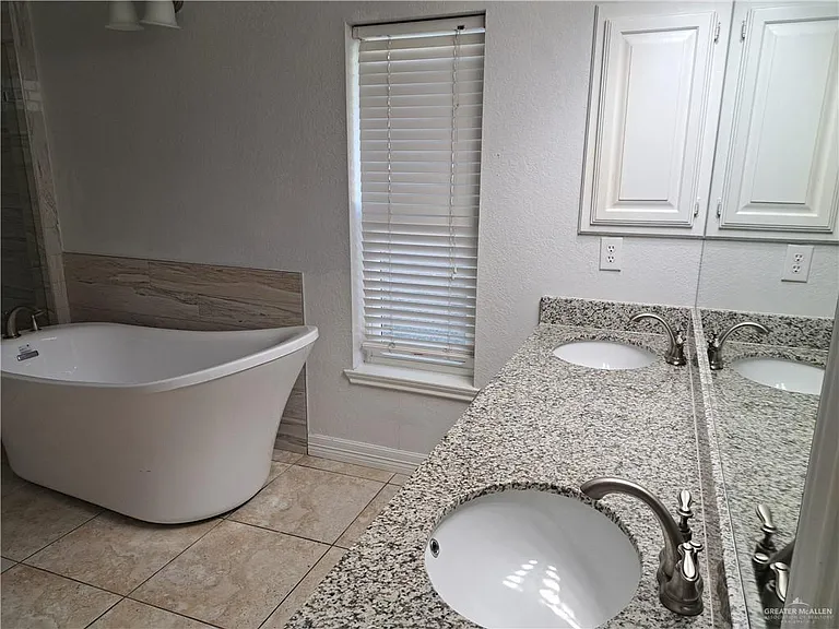 2813 Hawk Ct — Photo 9