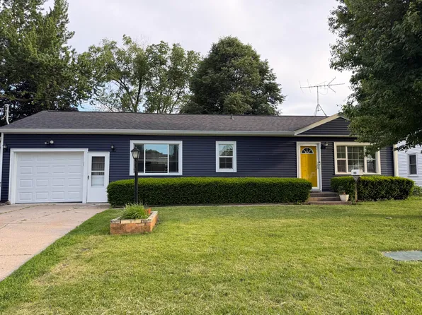 1713 N 2nd Ave E, Newton, IA 50208