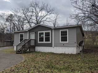 318 Shippmans Creek Rd, Wartrace, TN 37183