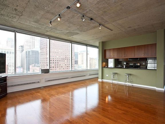 3rd image of 611 S Wells St #1603