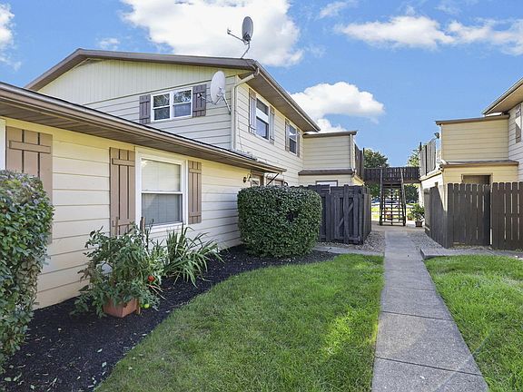 2nd image of 2534 Nassau Dr #29C