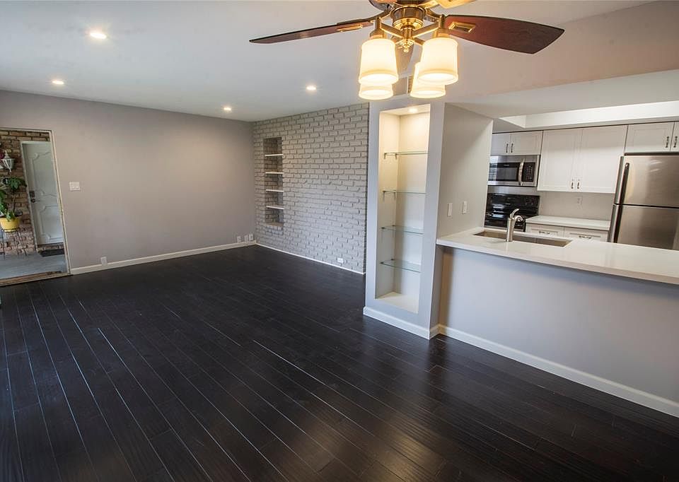 1st image of 2101 Fountain View Dr APT 28