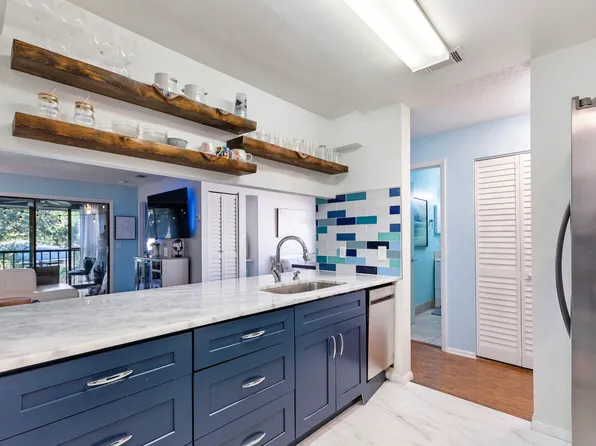 3001 58th Ave S APT 1016, Saint Petersburg, FL 33712