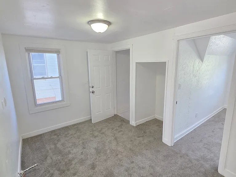 15757 Strathmoor St — Photo 30