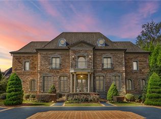 6520 Pembroke Pl, Cumming, GA 30040