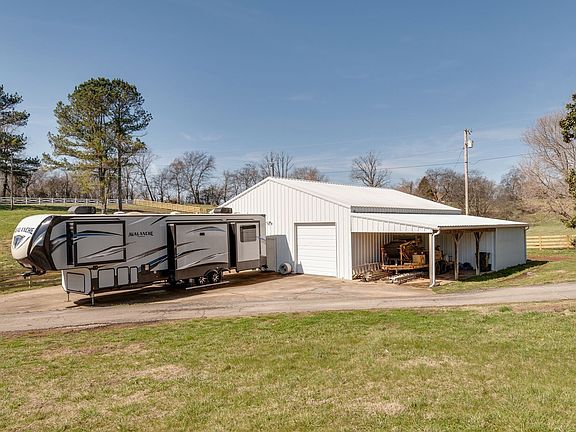 4th image of 2915 Morrow Ln