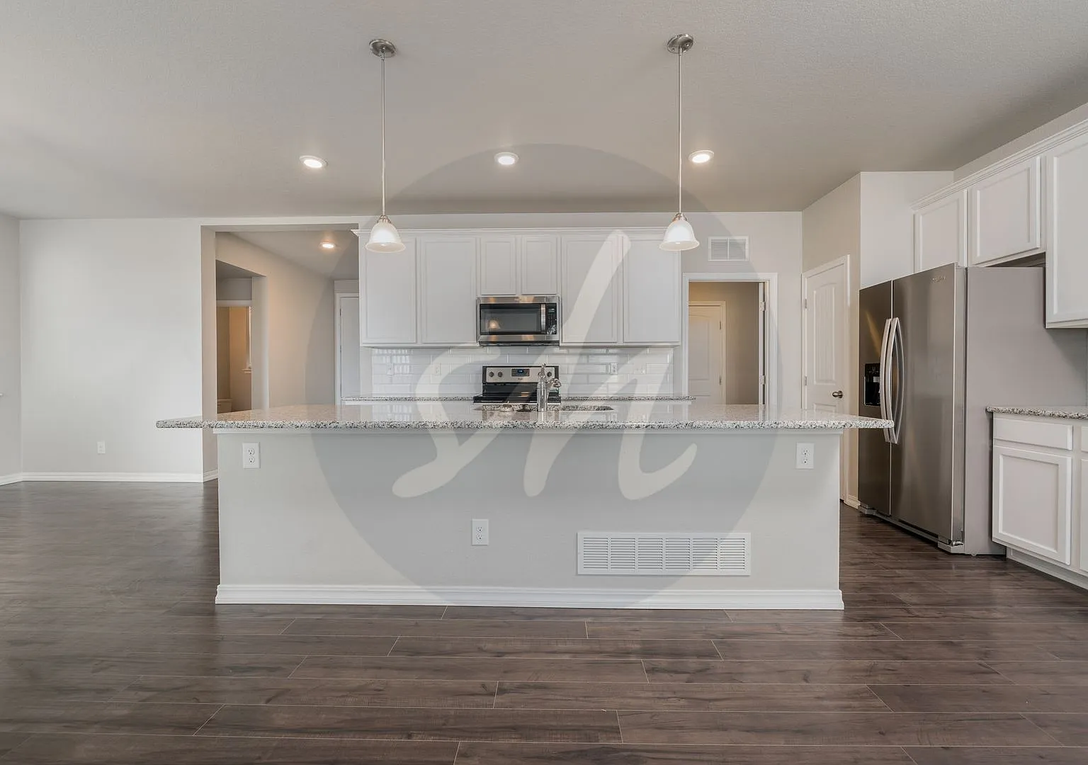 Westside Gem with Views — Photo 4