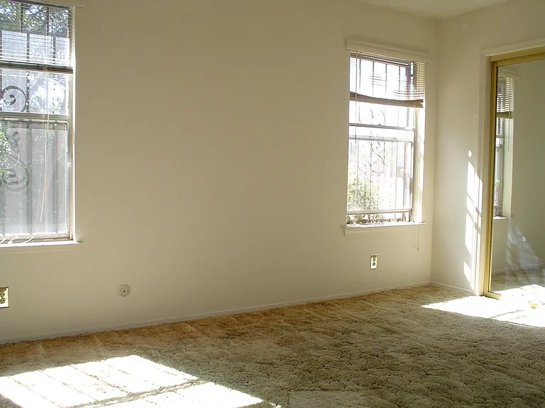 7204 Avenida La Costa NE — Photo 18