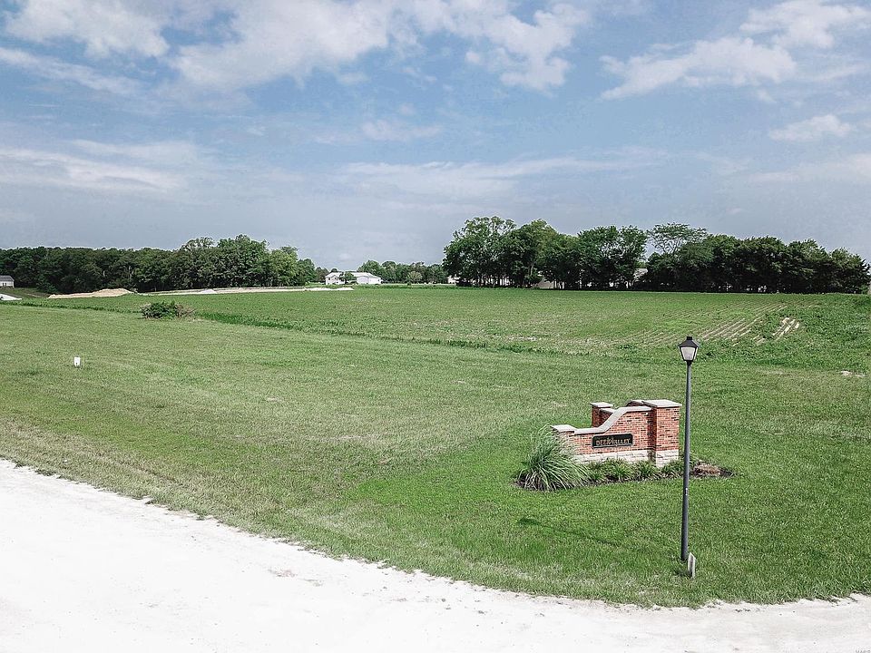 1st image of 11 Deer Valley Ln