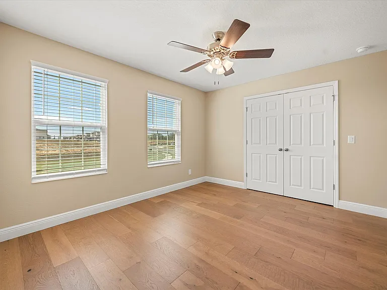 2049 Heart Lake Dr — Photo 16