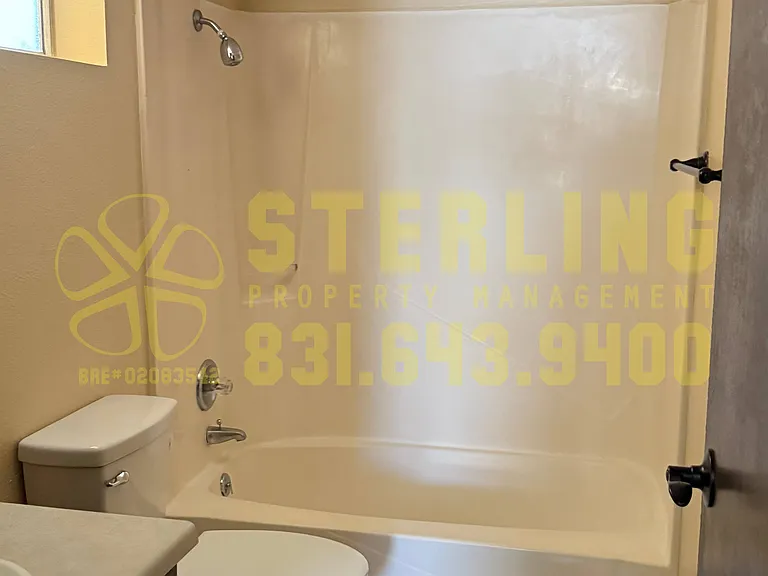 910 Wainwright Street - Monterey — Photo 11