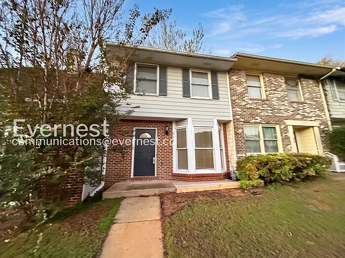 2 bed, 1.5 bath, 1094 sqft, $1,145 — Photo 1