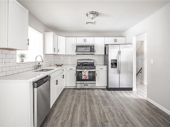 3rd image of 6559 Glenallen Ave