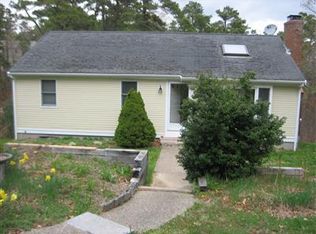 34 Weather Cres, Mashpee, MA 02649