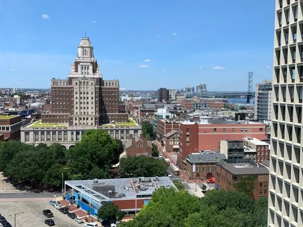 210 Locust St Unit 15GW, Philadelphia, PA 19106
