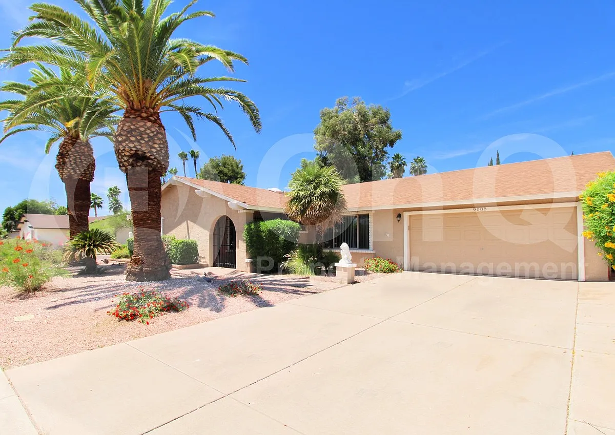 3 bed, 3.0 bath, 2068 sqft, $3,400 — Photo 4