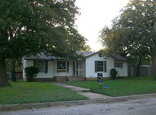 2833 McGee St, Fort Worth, TX 76112