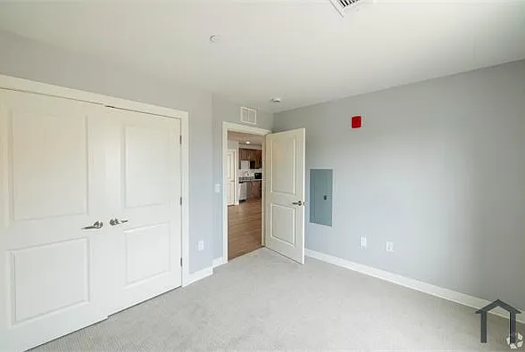 351 Chestnut St — Photo 11