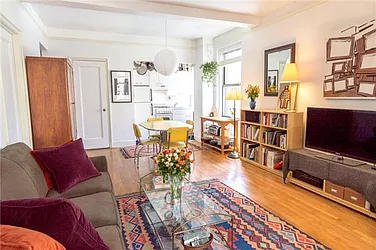 Rented by R New York