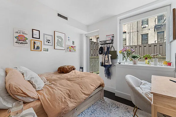 Rented by REAL New York | media 19