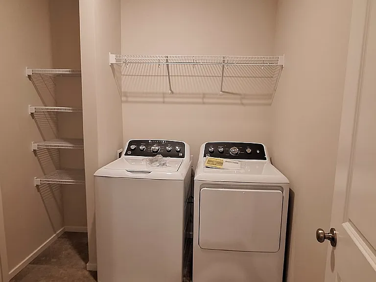 1454 NE Boxcar Dr — Photo 14