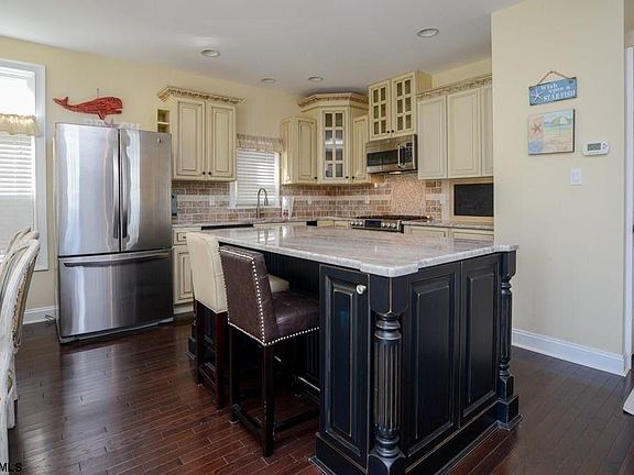 4th image of 1324 Central Ave APT 1