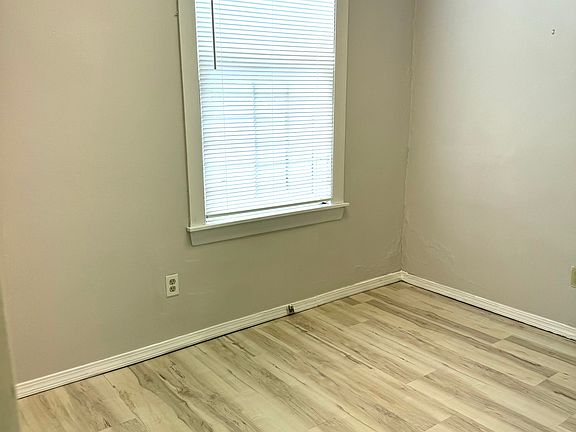 5th image of 203 Waterman St #1