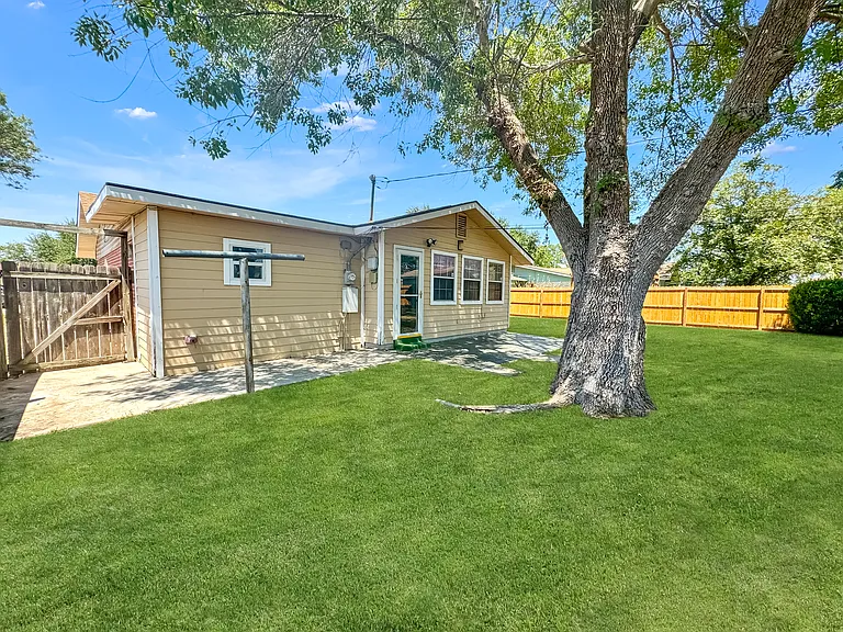 310 Mahota Dr — Photo 33