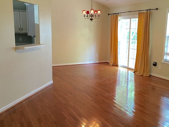 5th image of 101 Misty Meadow Dr
