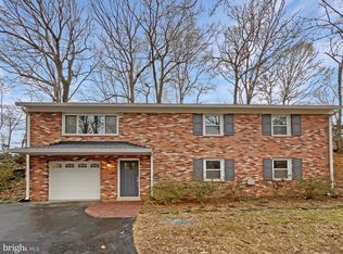 8613 Kerry Ln, Springfield, VA 22152